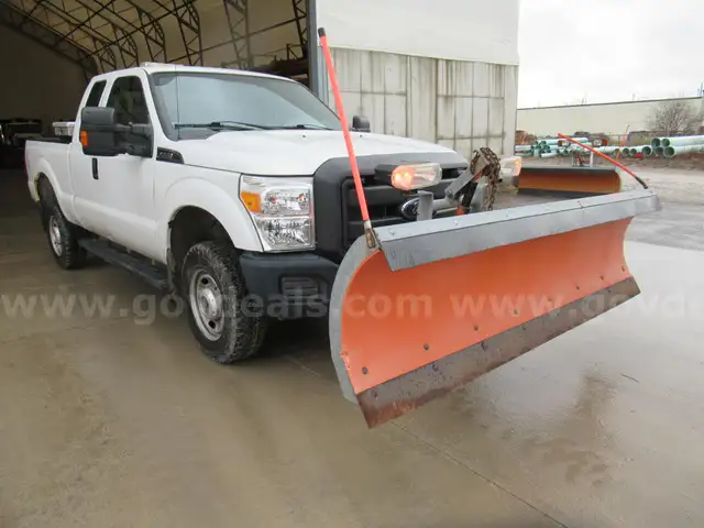 2016 Ford F-250 SD XL SuperCab 4WD Plow Truck