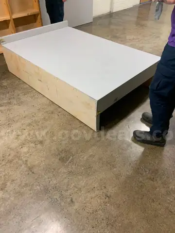 Stage Kit with Railing (pieces latch together)