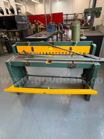 Manual Foot Shear - Missing Shear Blades