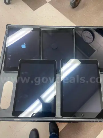 Lot of 10 iPad Air 16GB