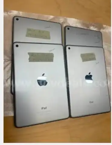 Lot of 5 iPad Mini 4&#x27;s  32GB