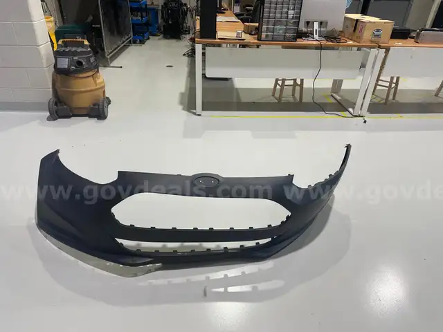 FORD OEM front bumper cover 2012 2013 2014 2015 2016 2017 &#x26; 2018 Focus