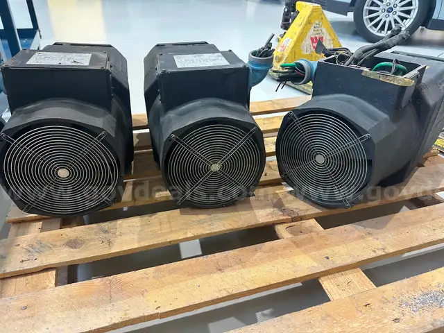 A quantity of 3 FANUC Electric AC Spindle motor Model 15