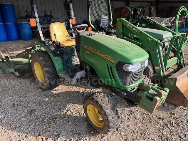 2009 John Deere with finish mower