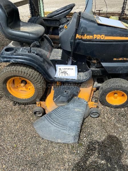 Poulan best sale garden tractor