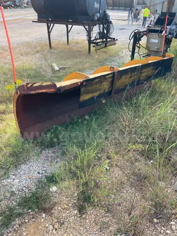 12&#x27; Plow