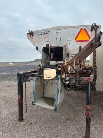 SWENSON SPREADER WITH STAND