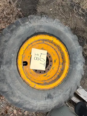 GRADER TIRE