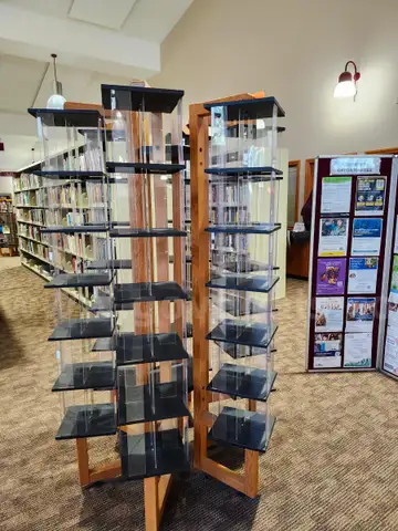 Spinner Rack with Plastic/Acrylic Shelves #2