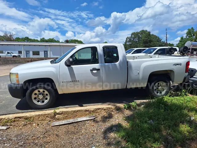 *CITY SURPLUS* 2008 Chevrolet Silverado 1500 Ext. Cab 4WD