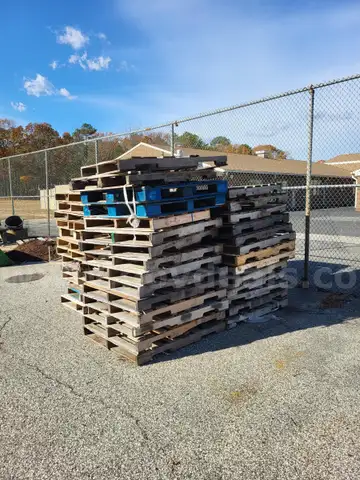 Pallets (54)