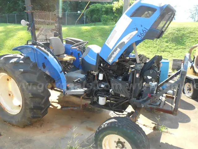 2005 New Holland TN70A