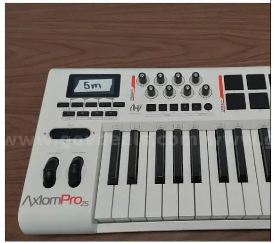 M-Audio AxiomPRO 25