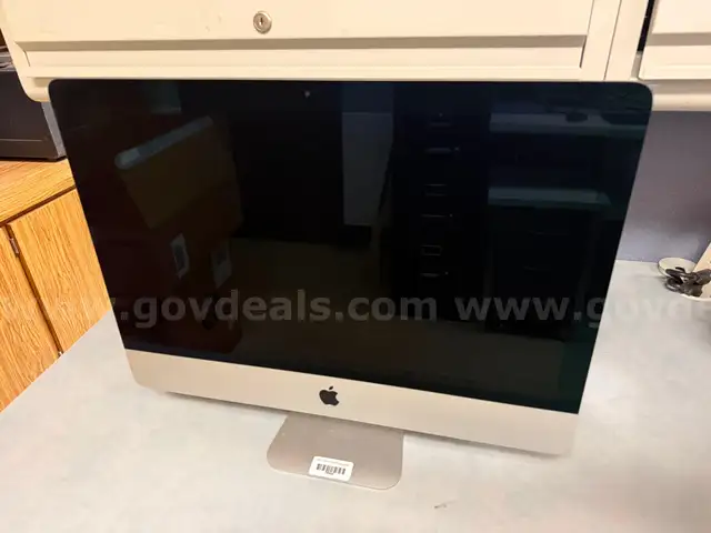 Lot of 3Apple iMac
