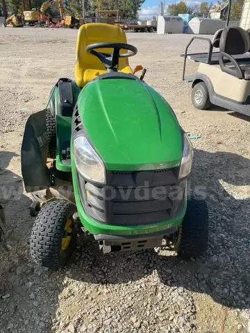 John Deere D140 Lawn Mower
