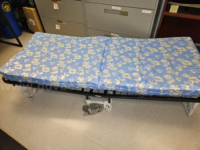 Folding Roll Away Cot