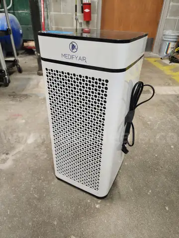 Lot of (17) Medify MA-40 Air Purifiers