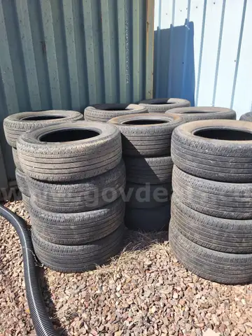 Lot of 32 Michelin 265/65R/18 Tires