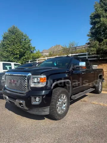 2017 GMC Sierra 2500HD Denali