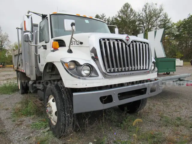 2011 International 7400