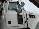 2011 Mack GU713