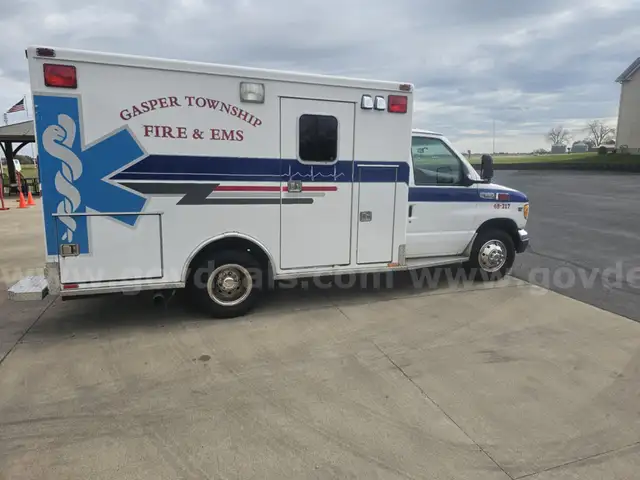 1999 Ford Econoline Ambulance