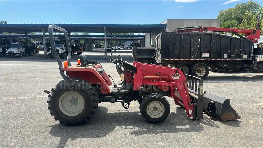 2003 Massey Ferguson 1433v