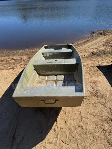 14-foot Jon boat