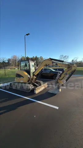 305.5DCR MINI EXCAVATOR