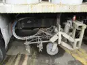 2000 Chevrolet F7B042