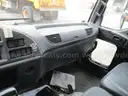 2000 Chevrolet F7B042