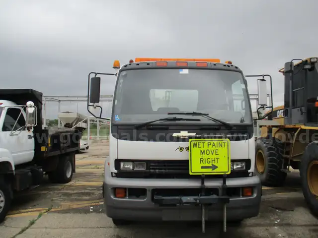 2000 Chevrolet F7B042