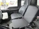 2000 Chevrolet F7B042