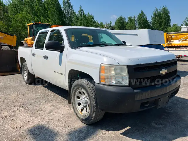 2008 Chevrolet Silverado 1500 LS Crew Cab 4WD