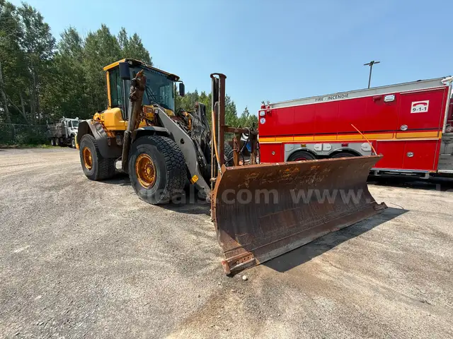 VOLVO L90F WHEEL LOADER 3.0YD PLOW/ WING