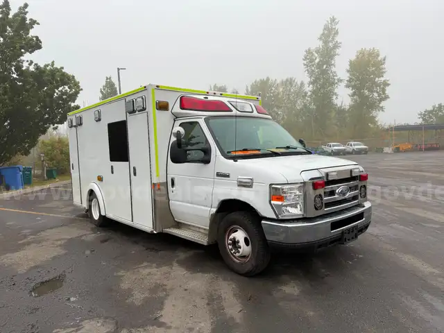 2019 Ford Econoline Ambulance
