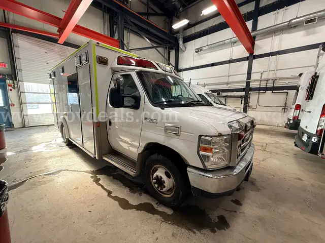 2019 Ford Econoline Ambulance