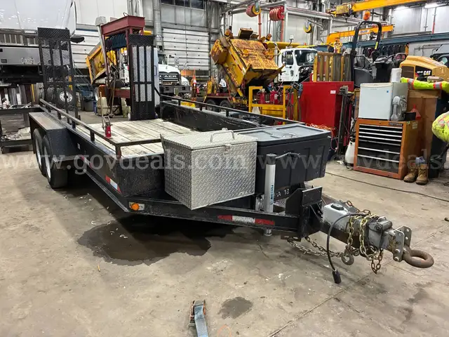 2010 LANDSCAPE TRAILER TANDEM AXLE 12"