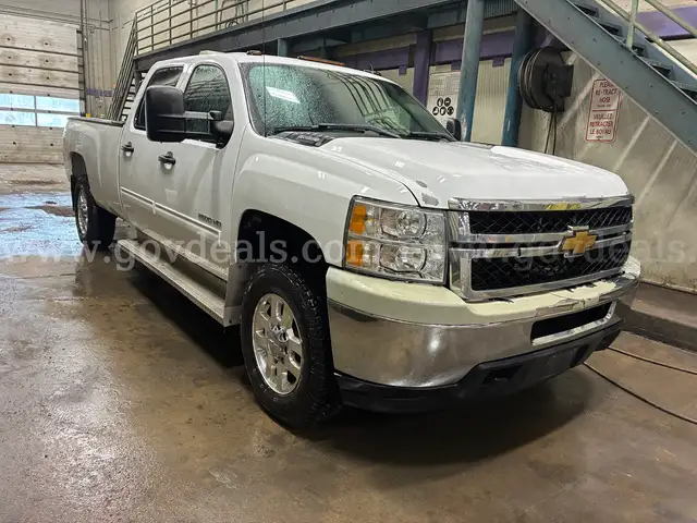 2012 Chevrolet Silverado 3500HD LT Crew Cab Long Box 2WD