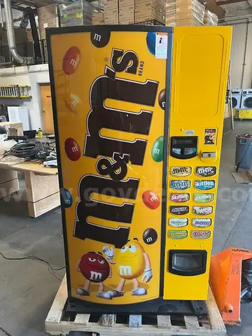 M &#x26; M wrapped Vending Machine series 2000 Model 719