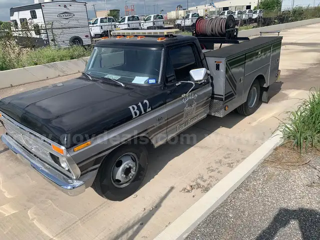 1976 Ford F 350 Fire Brush truck