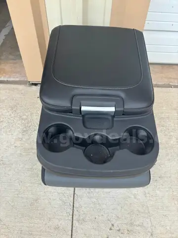 2023 RAM 2500 Jump Seat w/Console