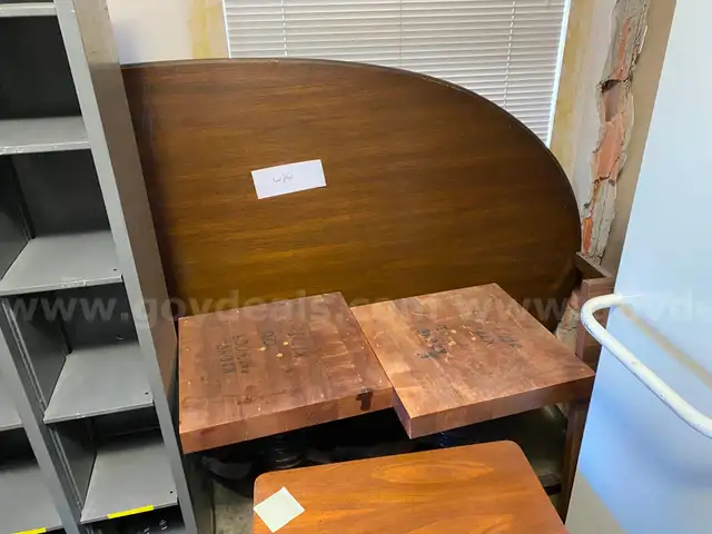 Oval Conference or Dining Room Table