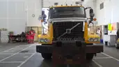2006 Volvo VHDB2 10-Yard Dump Truck 6x4