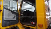 2006 Volvo VHDB2 10-Yard Dump Truck 6x4