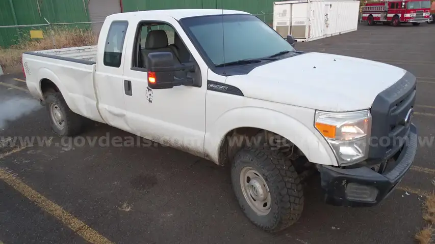 2012 Ford F-250 SD XL SuperCab 4WD - Salvage Title