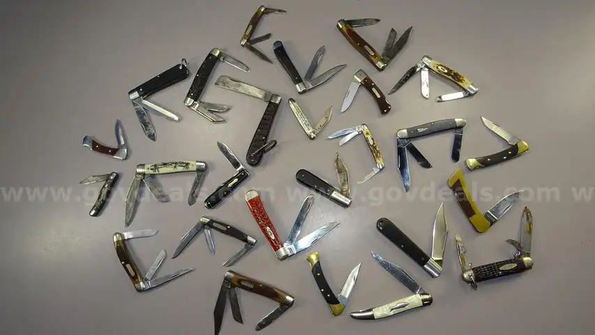 Knife Lot &#x2013;  Case, Old Timer - Shipping Fee $13