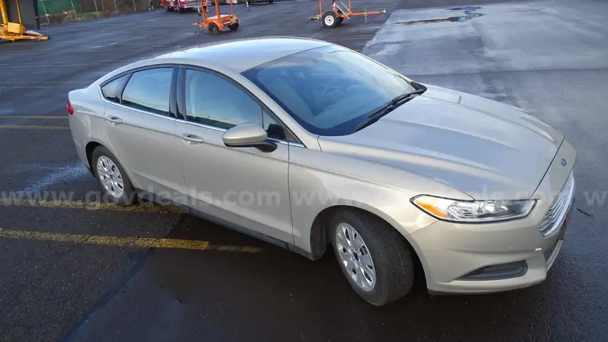 2015 Ford Fusion 4-Door Sedan