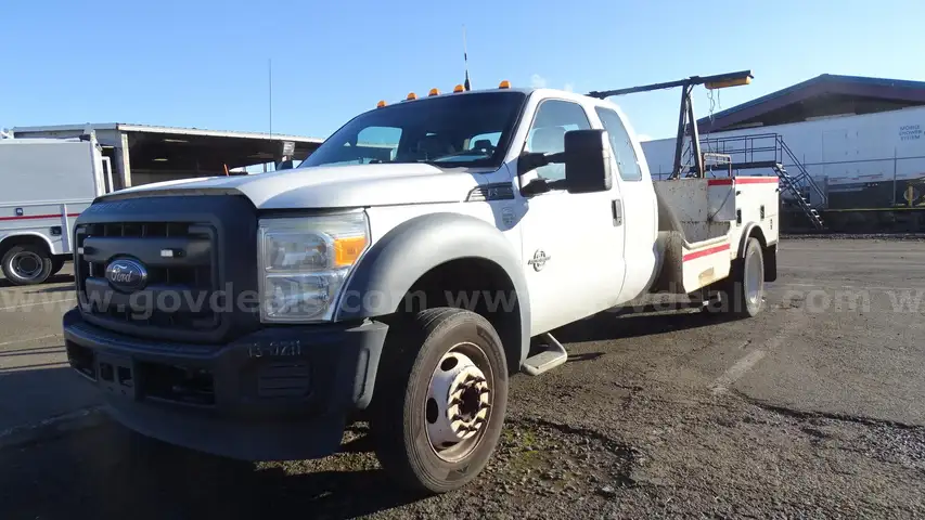 2013 Ford F-550 SD XL Ext Cab Service Body DRW