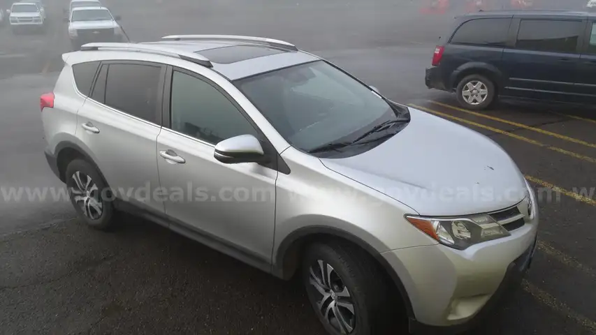 2014 Toyota RAV4 XLE 4-Door Sport Utility AWD